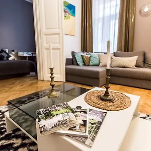 Appartement Urbano Styles Downtown, Boedapest
